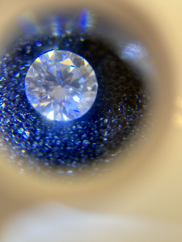 Pedra Moissanite 6mm 0.8 ct